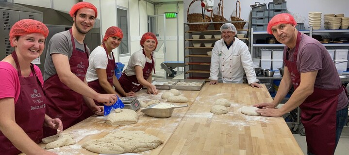 Glückliche Gewinner beim Brotbackkurs Gewinner Brotbackkurs