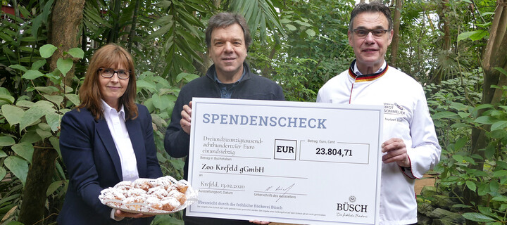 Scheckübergabe an Krefelder Zoo