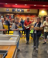 Mülheim: LAGA-Pressemitarbeiterin Lea Mispelkamp, Alexandra Hickmann, Adrian Lux, Marion Sommerer, Thomas Wiehe (alles Gewinner) und Büsch-Marketingleiterin Annett Swoboda. 